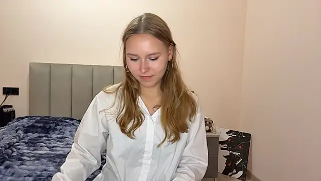 AlisaDreamy online show from May 2026 04:04:02 PM