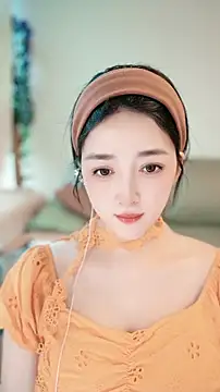 singer-wenwan online show from June 2026 10:09:01 AM