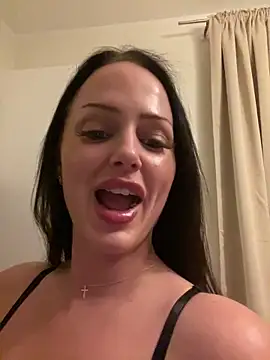 molotovmami online show from June 2026 10:57:01 PM