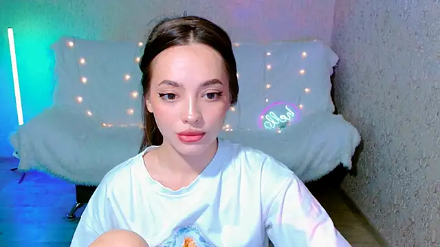 Snapshot of SiennaMia chatting on May 2026 04:15:01 PM SiennaMia online show from May 2026 04:15:01 PM
