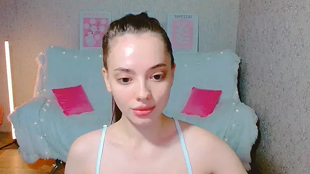 Snapshot of SiennaMia chatting on June 2026 05:39:02 PM SiennaMia online show from June 2026 05:39:02 PM