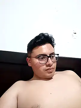 Alejasb online show from May 2026 10:48:01 PM
