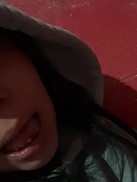 isaabella123 online show from May 2026 06:16:02 PM