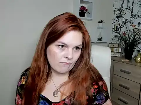 GingerKitten1 online show from May 2026 01:52:02 PM