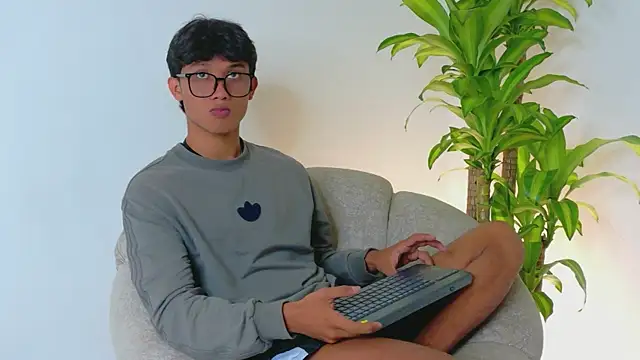 Iam erick online show from May 2026 02:20:02 AM