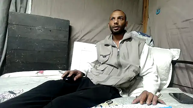 Camodick online show from May 2026 07:45:01 PM