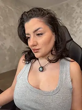 Snapshot of SophiePale chatting on February 2026 12:47:02 PM SophiePale online show from February 2026 12:47:02 PM