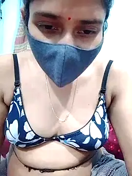 Laura-777 online show from May 2026 04:04:02 PM