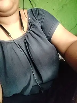 Snapshot of baby_doll_004 chatting on June 2026 07:40:02 AM baby doll 004 online show from June 2026 07:40:02 AM
