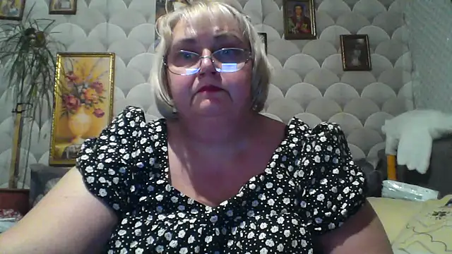 MarinaFarina53 online show from June 2026 06:58:02 PM