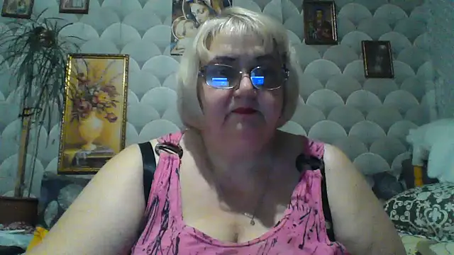MarinaFarina53 online show from June 2026 07:46:01 PM