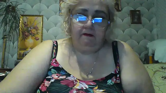 MarinaFarina53 online show from June 2026 05:22:01 PM