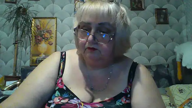 MarinaFarina53 online show from June 2026 05:17:02 PM