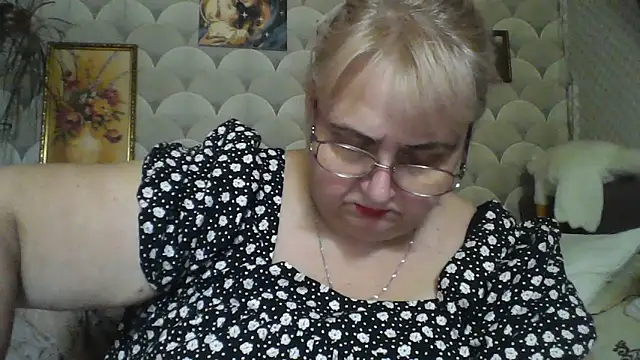 MarinaFarina53 online show from June 2026 06:29:01 AM