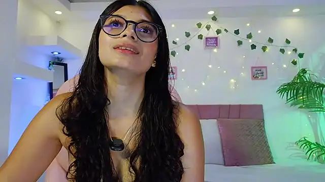Snapshot of isabel_space chatting on June 2026 06:12:01 PM isabel space online show from June 2026 06:12:01 PM