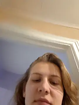mooniekiss online show from May 2026 04:14:01 PM