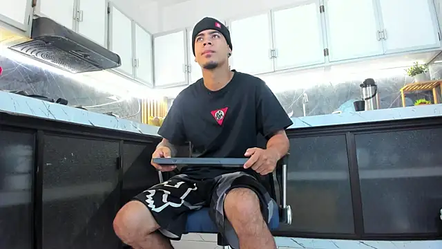 criss hardcock  online show from May 2026 01:08:02 PM
