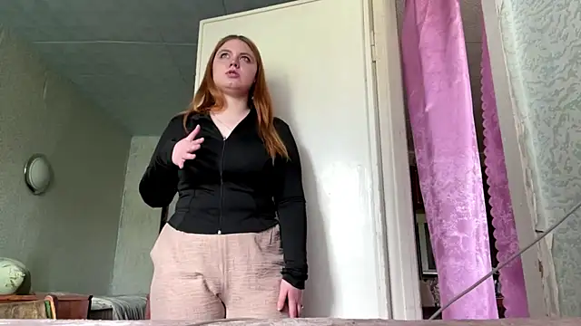 Violette Iguina online show from May 2026 08:34:01 AM