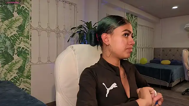 baby julieta00 online show from June 2026 11:33:01 AM