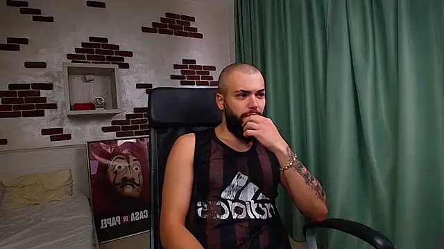OscarWillss online show from May 2026 05:36:02 AM