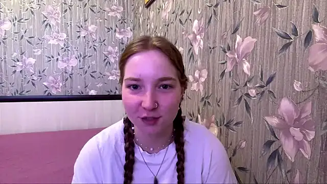 OksiDarling online show from May 2026 02:10:01 PM