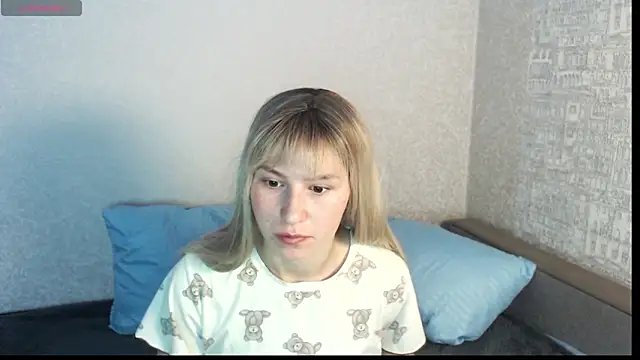 polly holyy online show from May 2026 01:02:02 AM
