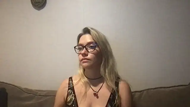 Precious Eva online show from May 2026 01:19:01 PM