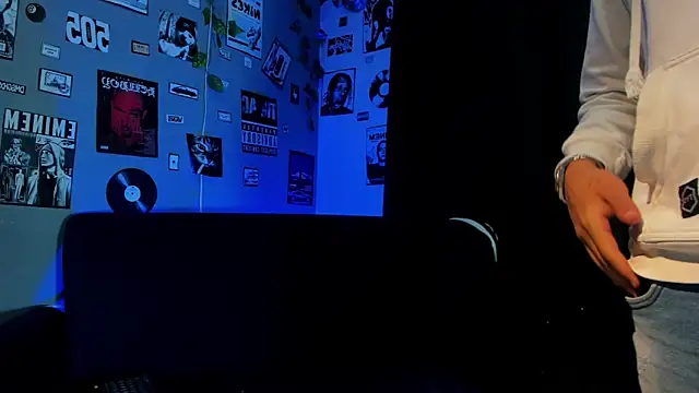 Snapshot of _maximo_1 chatting on May 2026 11:28:01 AM maximo 1 online show from May 2026 11:28:01 AM