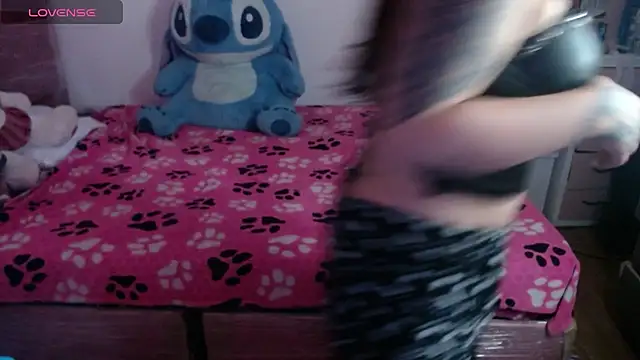 Snapshot of Candykane29 chatting on May 2026 11:28:01 AM Candykane29 online show from May 2026 11:28:01 AM