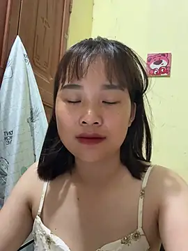 Snapshot of Lili_019 chatting on May 2026 02:56:01 PM Lili 019 online show from May 2026 02:56:01 PM