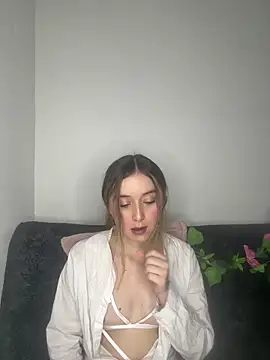 Sarisloves online show from June 2026 01:08:01 AM