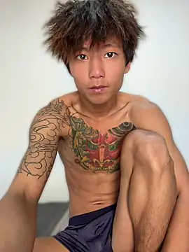 Snapshot of luo-77 chatting on May 2026 12:24:01 PM luo-77 online show from May 2026 12:24:01 PM