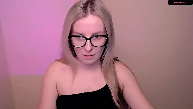 MariaTess  online show from May 2026 03:20:02 PM