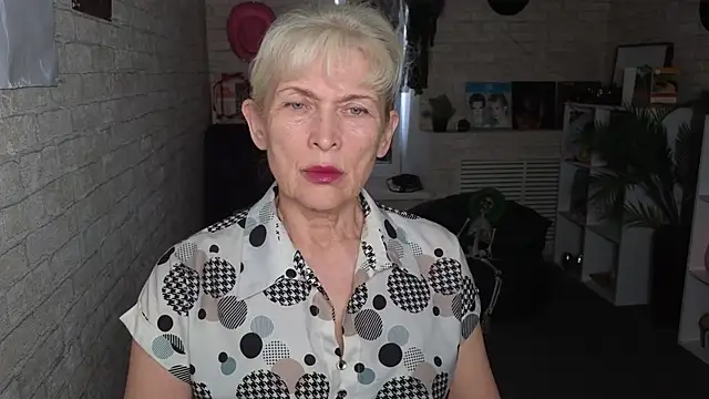 Nia Natur online show from May 2026 05:14:01 AM