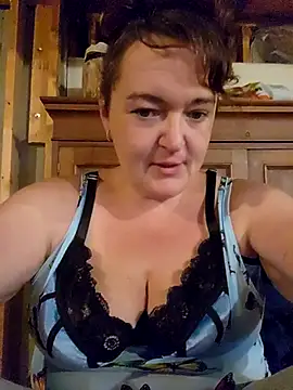 Snapshot of countrycouple7888 chatting on May 2026 02:17:01 AM countrycouple7888 online show from May 2026 02:17:01 AM
