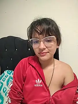 Snapshot of Melissa_Girat_ chatting on May 2026 01:41:01 PM Melissa Girat online show from May 2026 01:41:01 PM