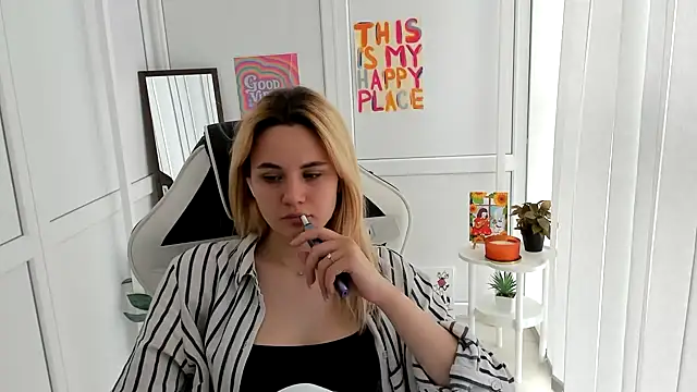 Emma starrs  online show from June 2026 06:45:02 AM