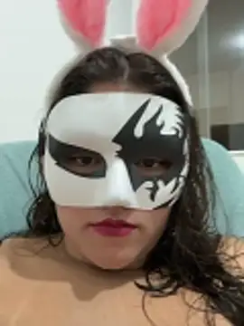 Snapshot of cherrybr01 chatting on June 2026 01:32:02 AM cherrybr01 online show from June 2026 01:32:02 AM