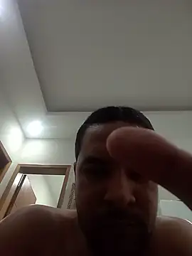 Tomaajek online show from August 2026 01:13:01 PM