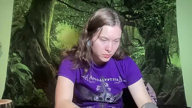 mo0ngoddess online show from May 2026 03:25:01 AM