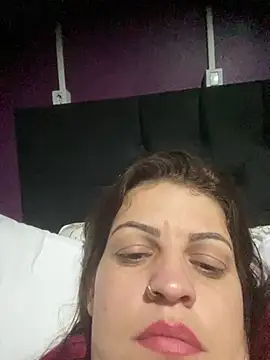 Snapshot of sweet_milenaa chatting on June 2026 10:32:01 AM sweet milenaa online show from June 2026 10:32:01 AM