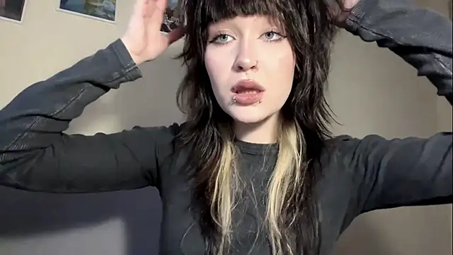 KaseySmit123 online show from May 2026 05:54:02 PM
