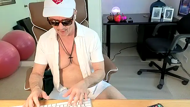 hotdadbod online show from November 2025 09:35:02 PM