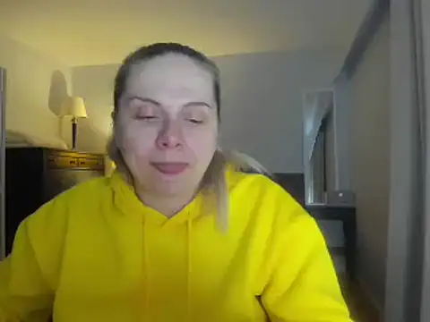 Laviora online show from May 2026 05:04:01 AM