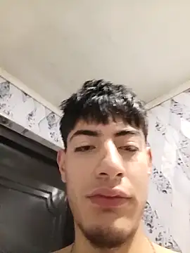 andylol330 online show from June 2026 11:32:02 PM