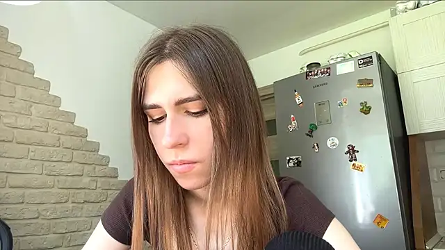 ZaraGuyette online show from May 2026 12:04:02 PM
