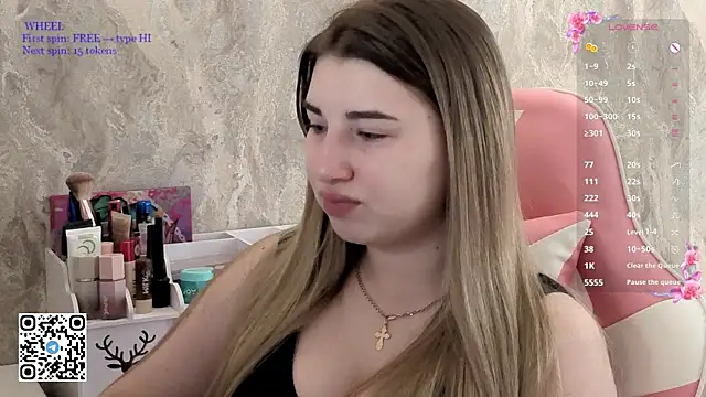 Snapshot of softiekitty chatting on May 2026 04:08:02 AM softiekitty online show from May 2026 04:08:02 AM