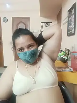 Snapshot of pirainilla chatting on June 2026 05:35:02 AM pirainilla online show from June 2026 05:35:02 AM