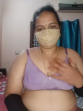 Snapshot of pirainilla chatting on June 2026 05:39:02 PM pirainilla online show from June 2026 05:39:02 PM