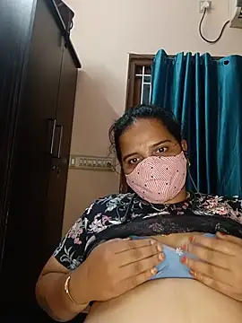 Snapshot of pirainilla chatting on June 2026 07:37:01 PM pirainilla online show from June 2026 07:37:01 PM